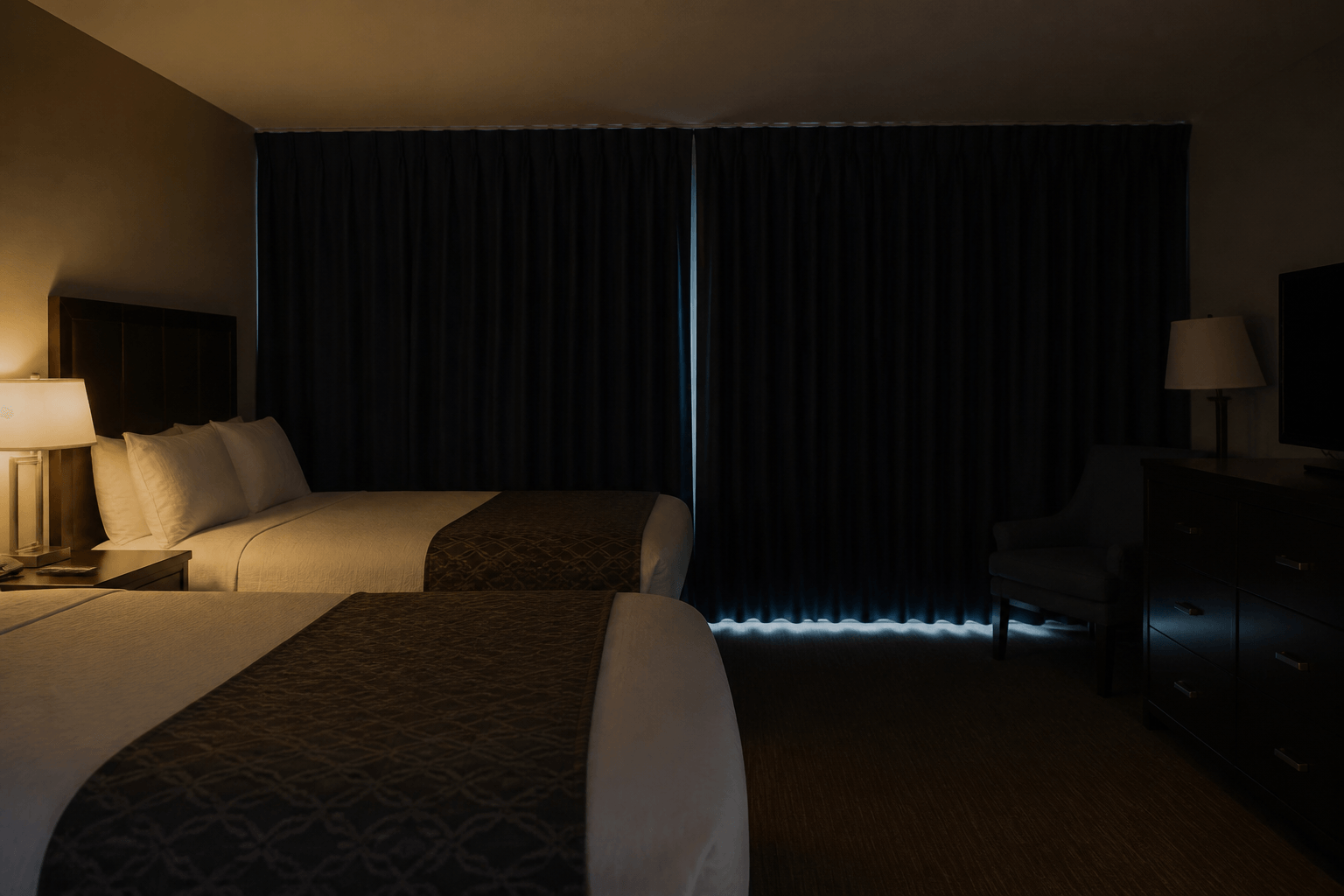 Hotel blackout shades: request before sunset check-in — Beach Blog photo, Ocean City, Maryland
