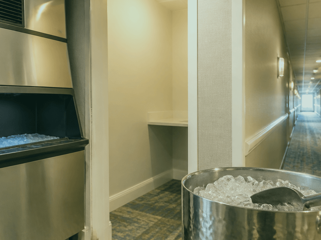 Ice machine hallway etiquette: fill once, then move — supporting Beach Blog photo, Ocean City, Maryland