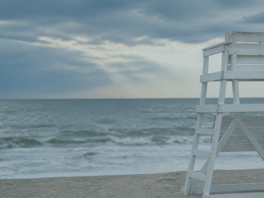 Lifeguard stand photo: do not climb—frame it from the sand — supporting Beach Blog photo, Ocean City, Maryland