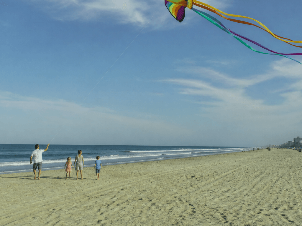 Ocean City kite-flying wind window: keep the fun downwind — supporting Beach Blog photo, Ocean City, Maryland