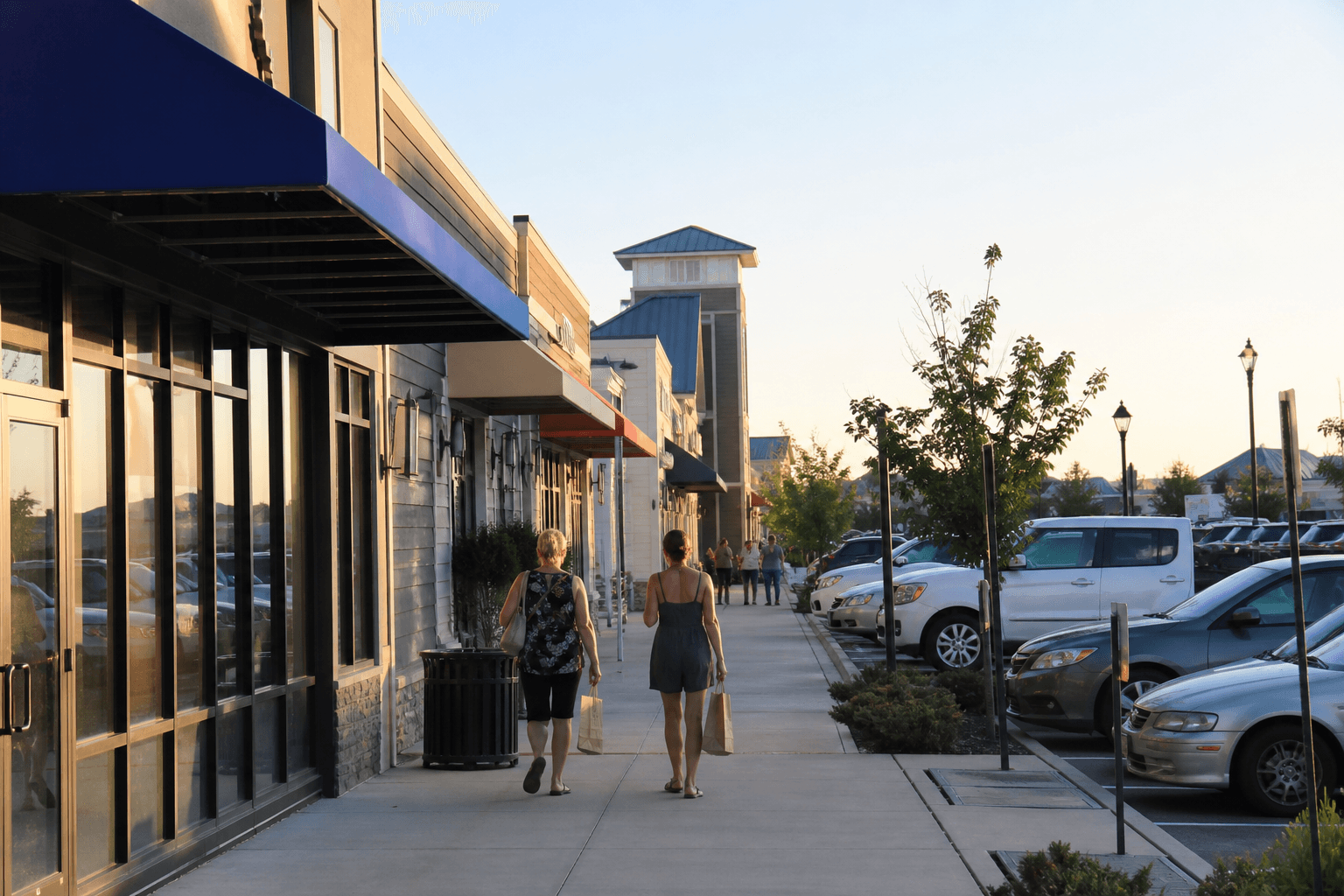 Outlet shopping heat strategy: morning or bust — Beach Blog photo, Ocean City, Maryland