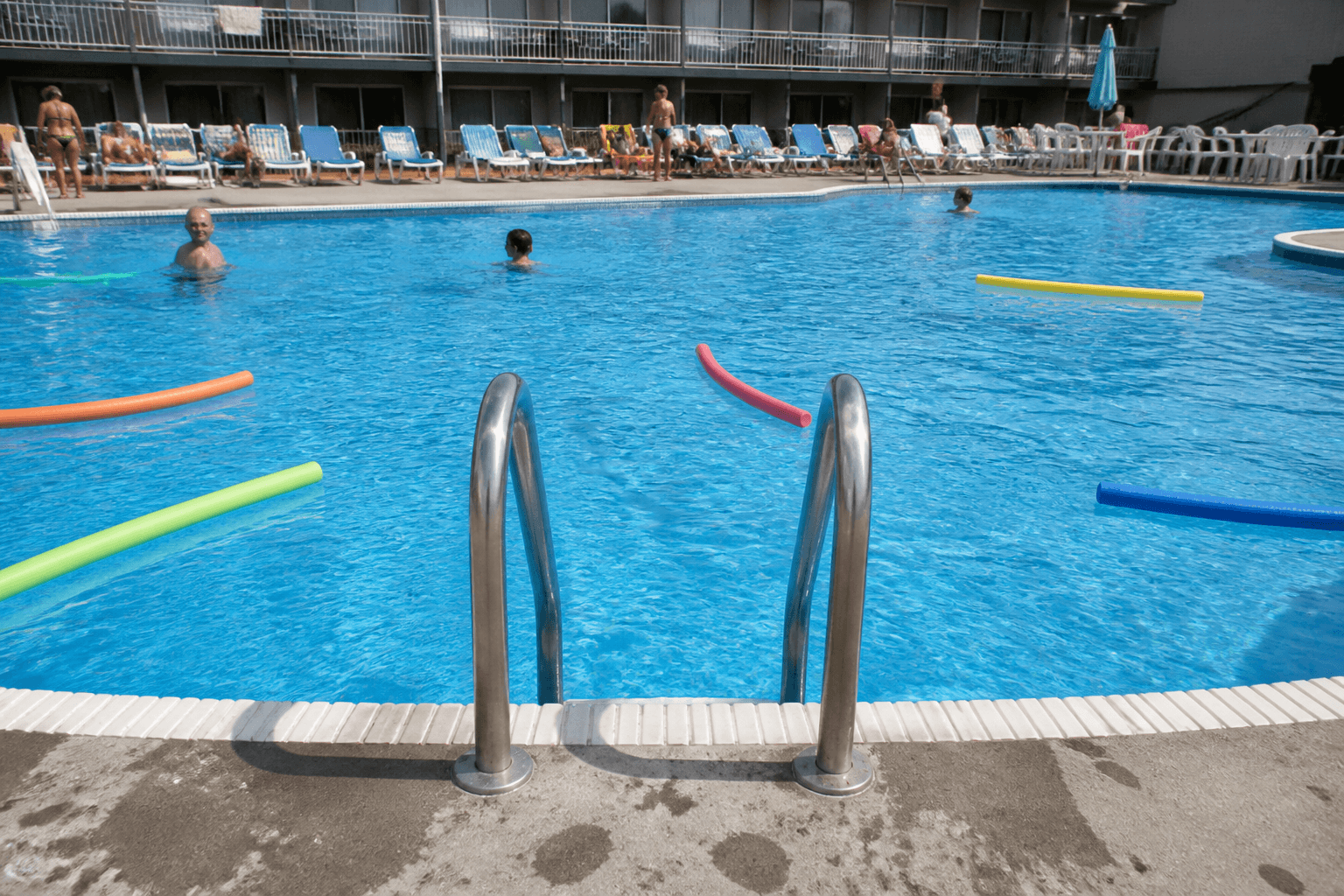 Pool noodle lane etiquette: don't blockade the steps — Beach Blog photo, Ocean City, Maryland