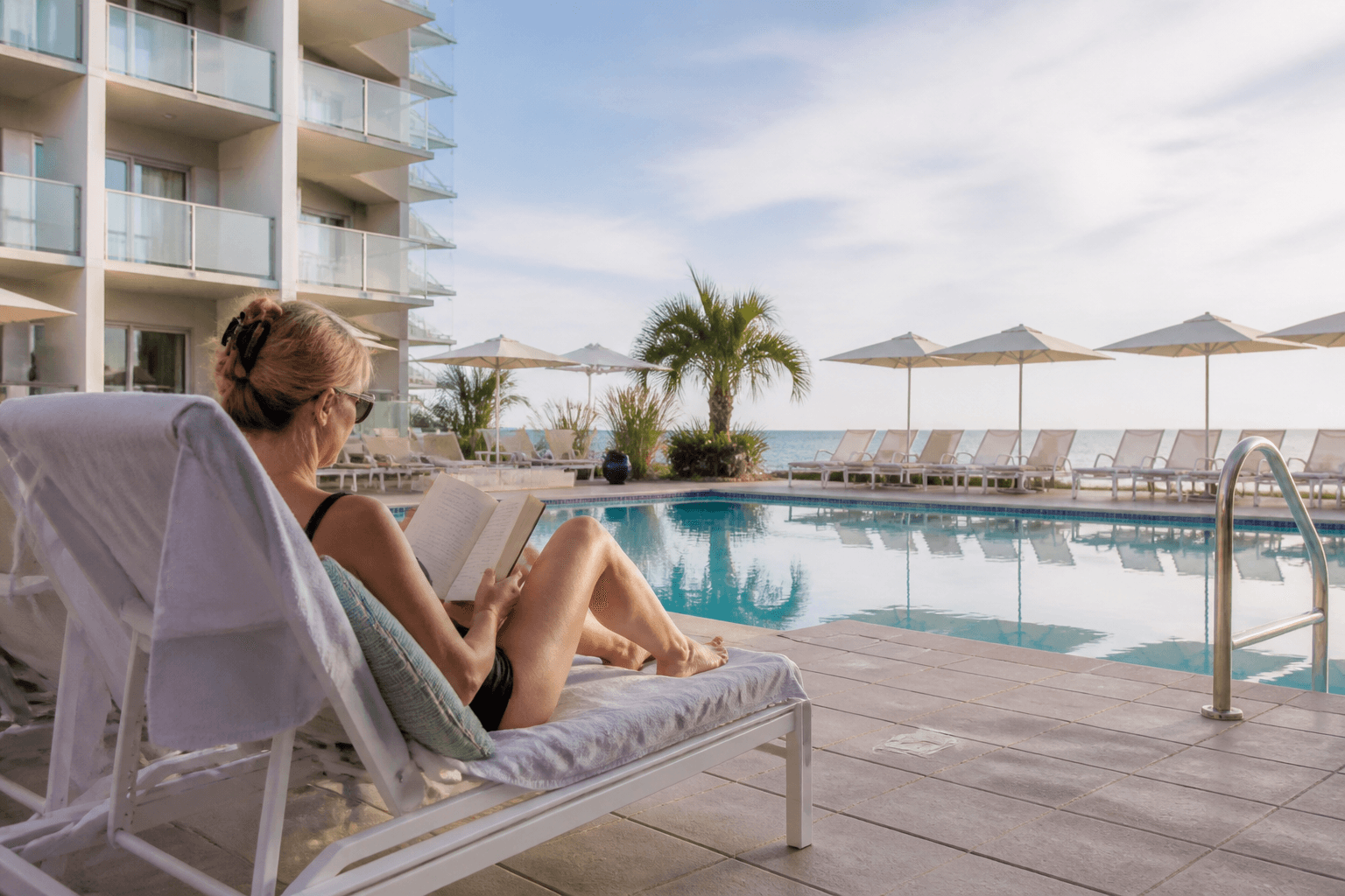 Quiet midweek hotel day over forty: pool, nap, and one soft evening plan — Beach Blog photo, Ocean City, Maryland