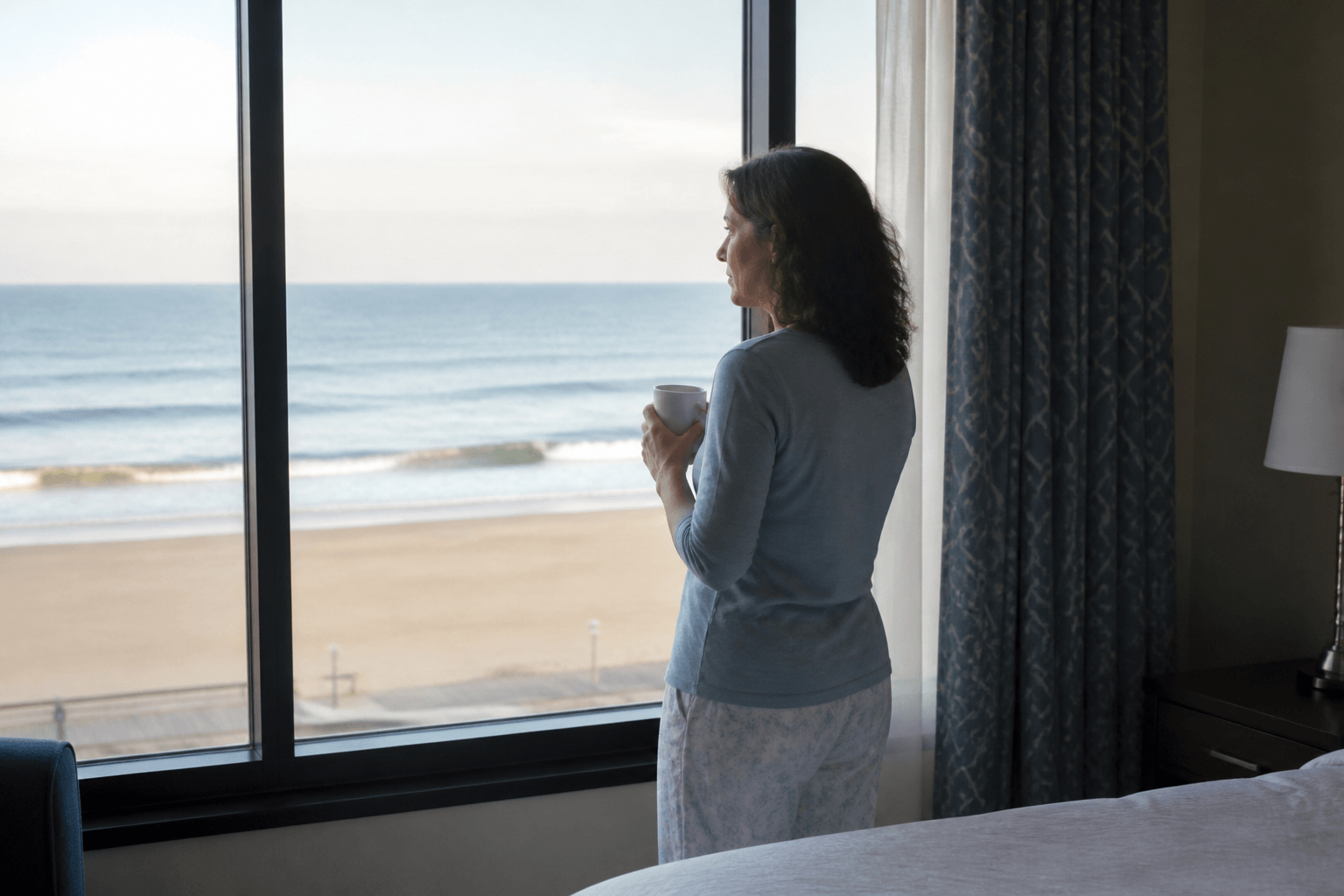 Solo midweek lodging over forty: quiet floors, real desks, and no performance — Beach Blog photo, Ocean City, Maryland