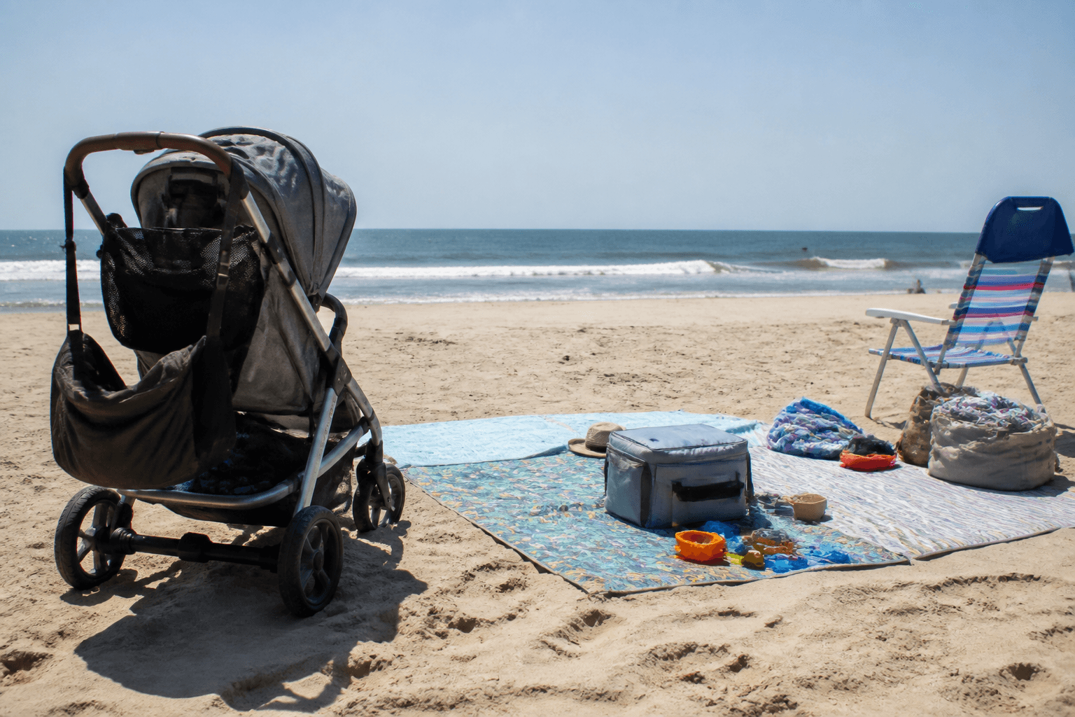 Stroller plus beach mat combo: stage gear without the sand explosion — Beach Blog photo, Ocean City, Maryland
