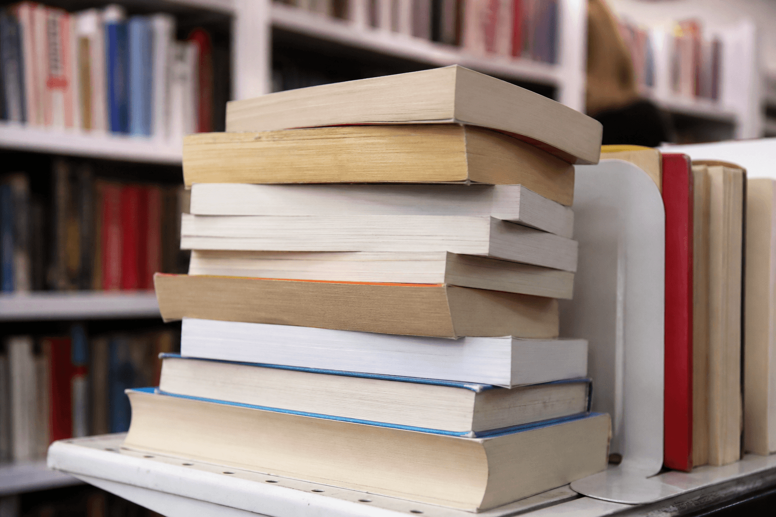 Thrift beach reads: cheap stacks beat suitcase weight — Beach Blog photo, Ocean City, Maryland