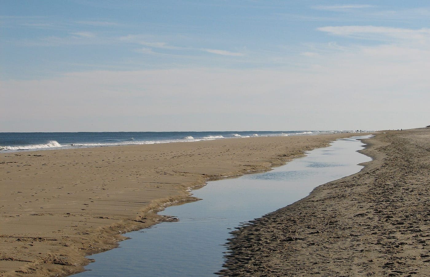 Fenwickbeach.JPG — Treasure Beach RV Park area